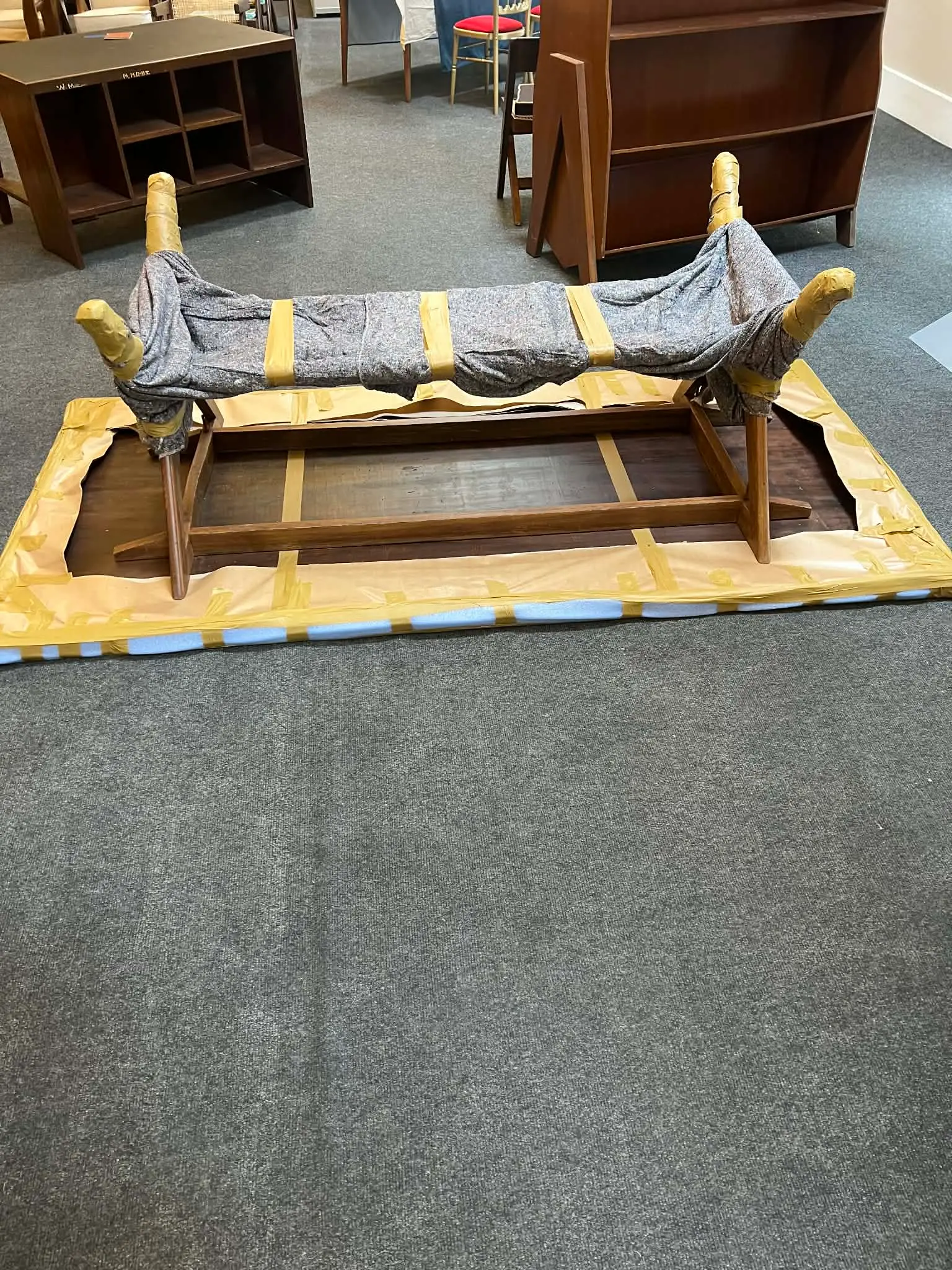 Fragile item packing service